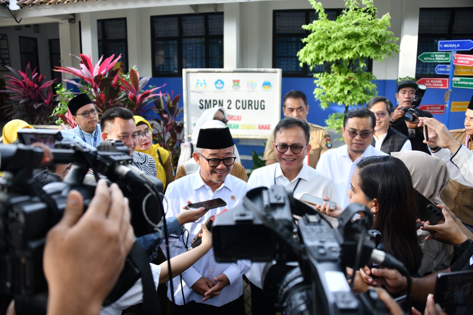   Mendikdasmen Tinjau Hari Pertama Pelaksanaan TKA SMP, Pastikan Berjalan Kredibel dan Lancar