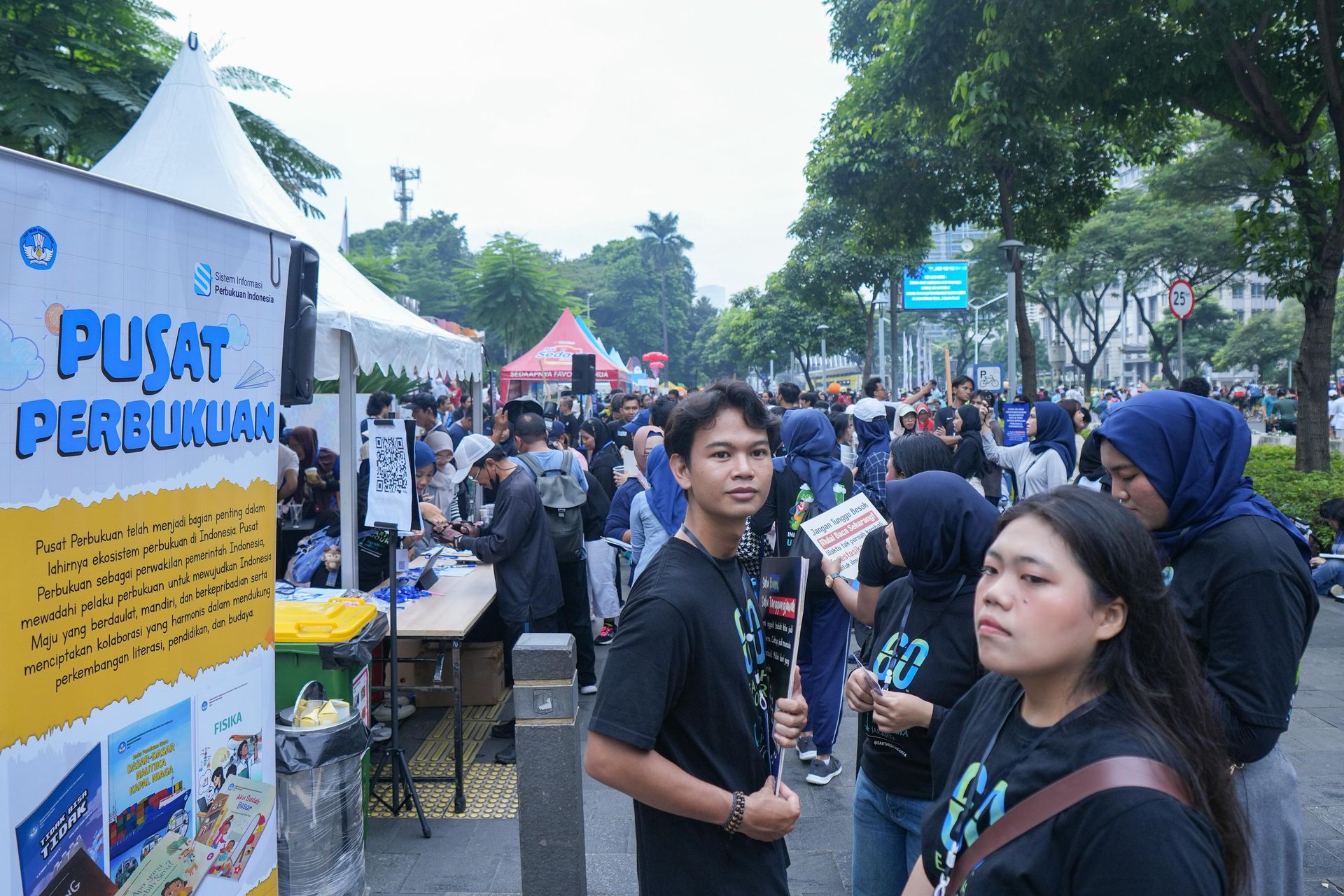 Festival Seni Jalanan sebagai Wujud Kolaborasi Seni, Literasi, dan Aksi Peduli Iklim